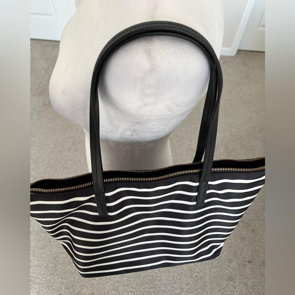 EUC Kate Spade Black and White Nylon Tote. - Picture 2 of 15